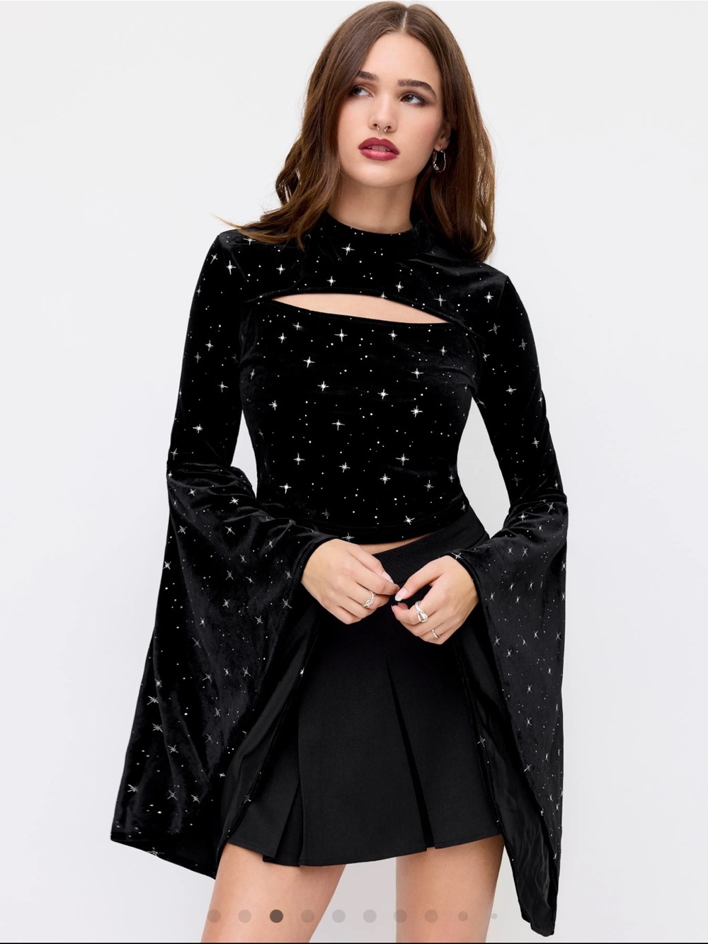 Cider Velvet Star Pattern Bell Sleeve Crop Top - Picture 2 of 12